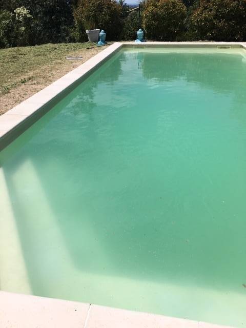 PISCINE MME J. +24H