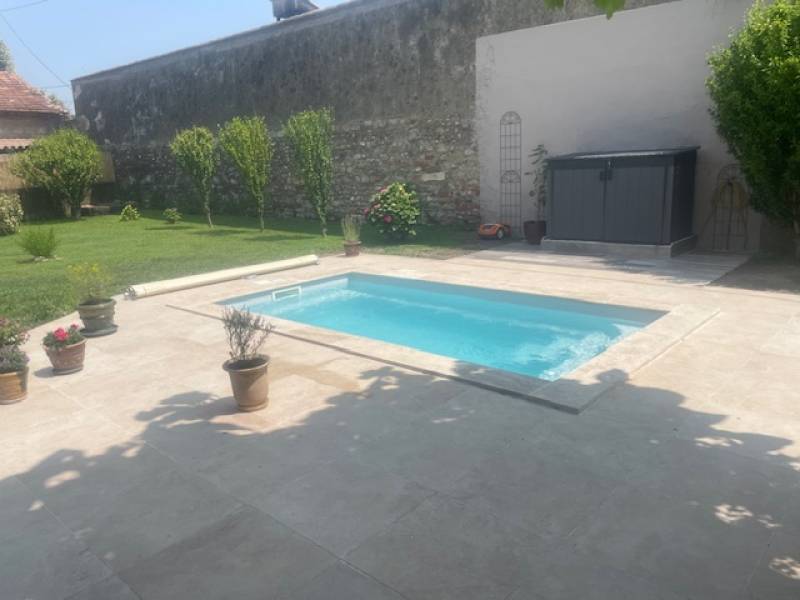 Petite piscine Alès