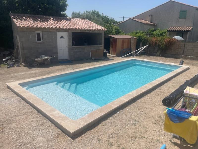 Piscine fond plat Nîmes